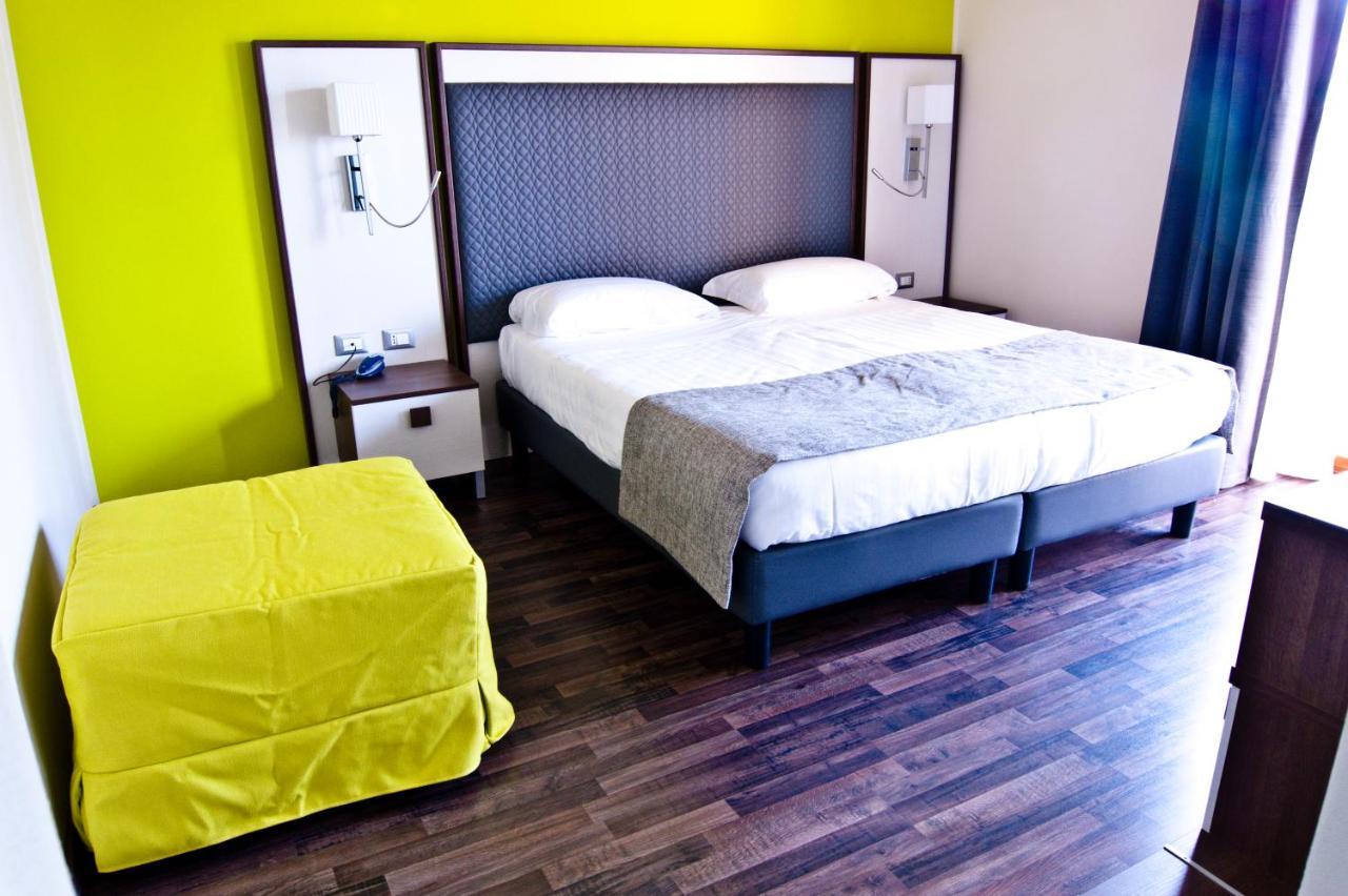 Hotel Gasparina Castelnuovo del Garda Exterior foto