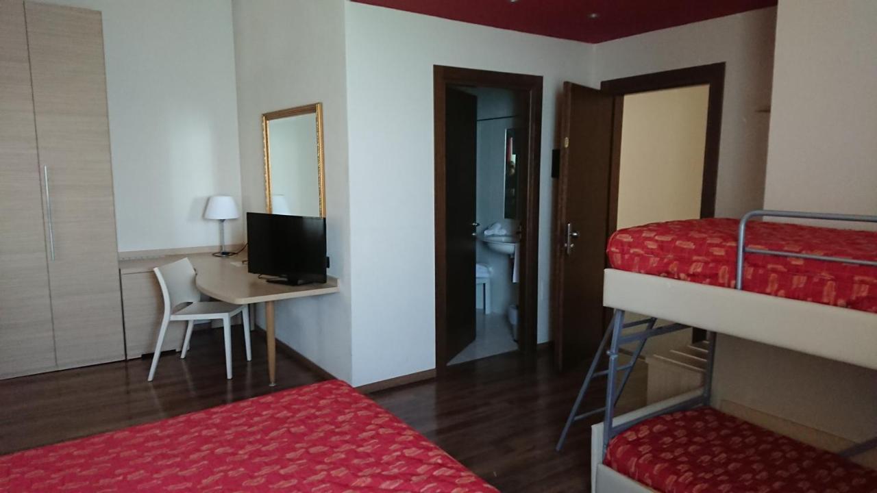 Hotel Gasparina Castelnuovo del Garda Exterior foto
