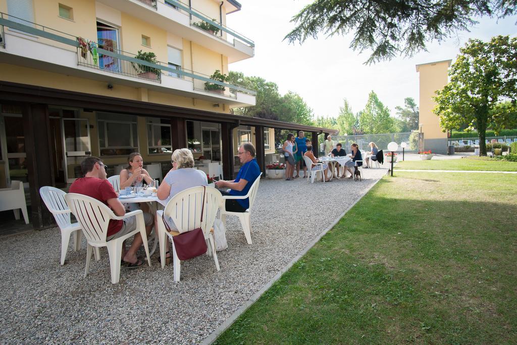 Hotel Gasparina Castelnuovo del Garda Exterior foto